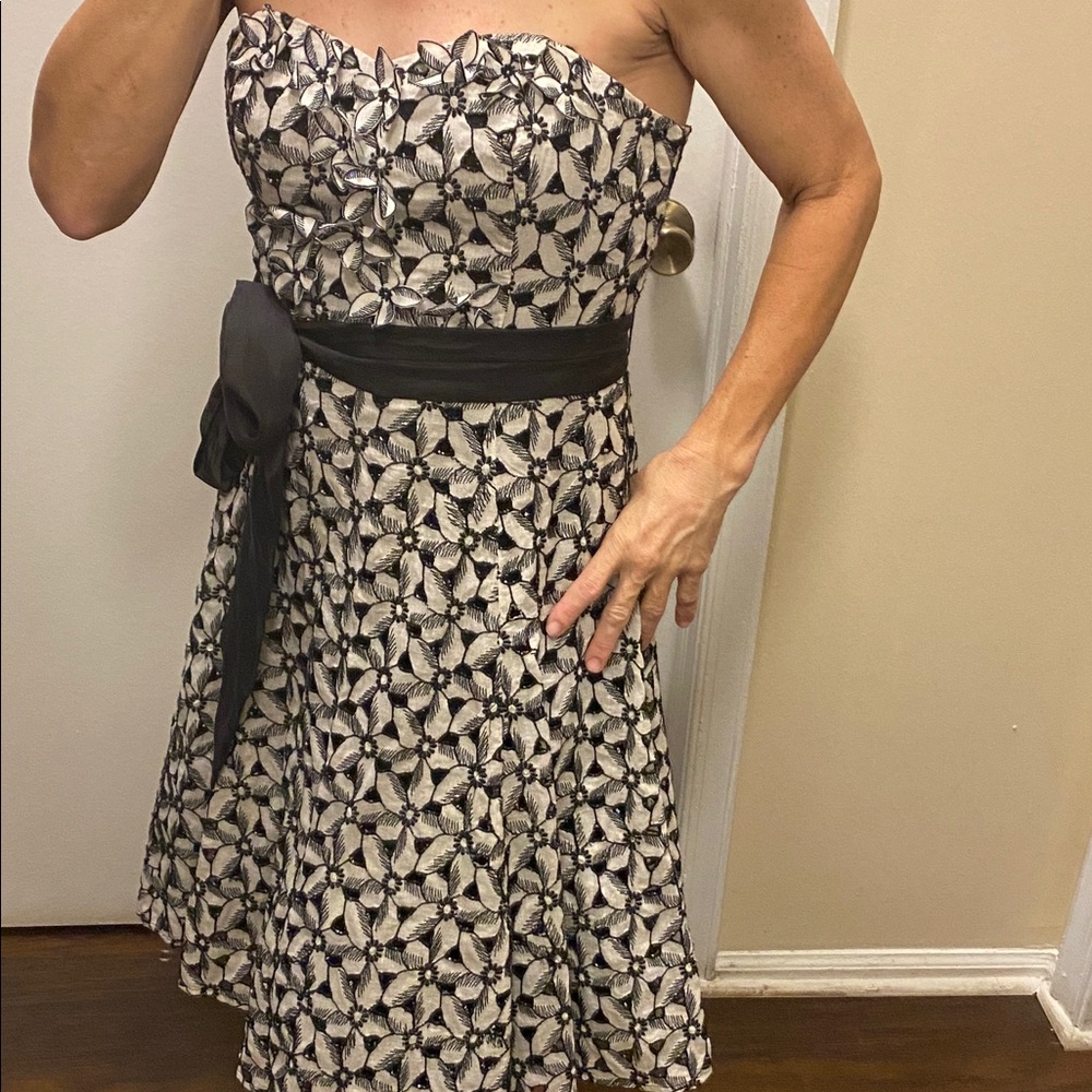 Moulinette Soeurs Floral Aplique Strapless Dress - Picture 6 of 10